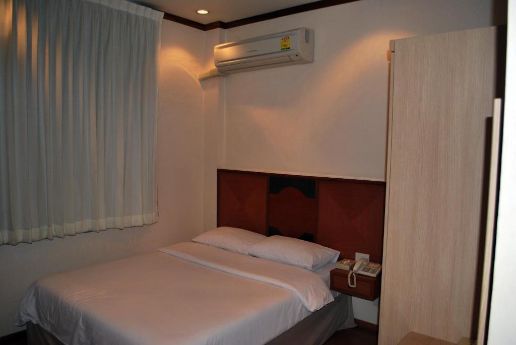 Suriwongse Hotel Bangkok Room photo